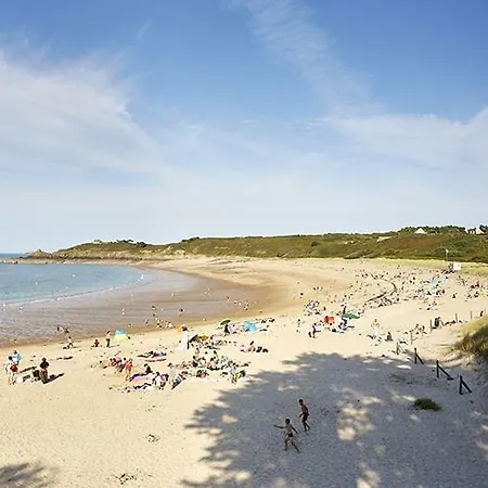 Luxe tent Bulle De Bonheur A 500 M Pas De La Cancale